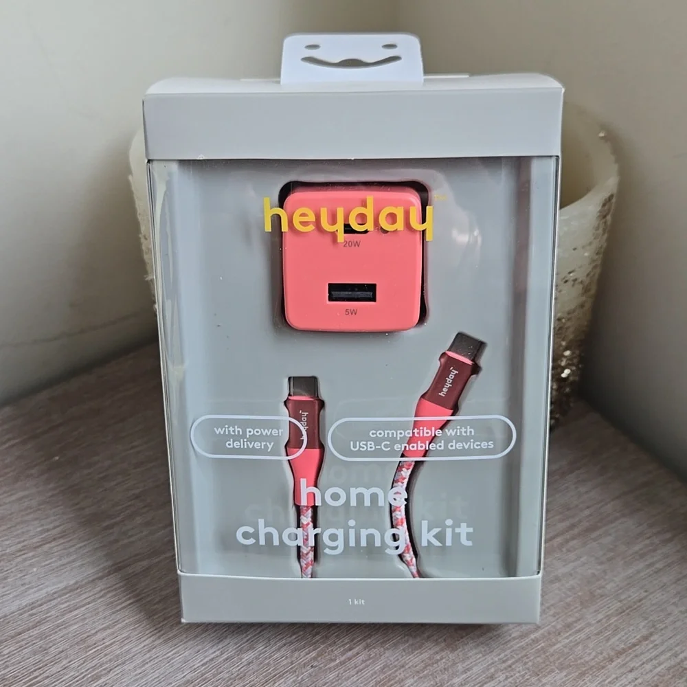 NEW Heyday Pink USB-C Home Charging Kit